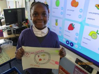 Year 3 learning the names of fruit in French